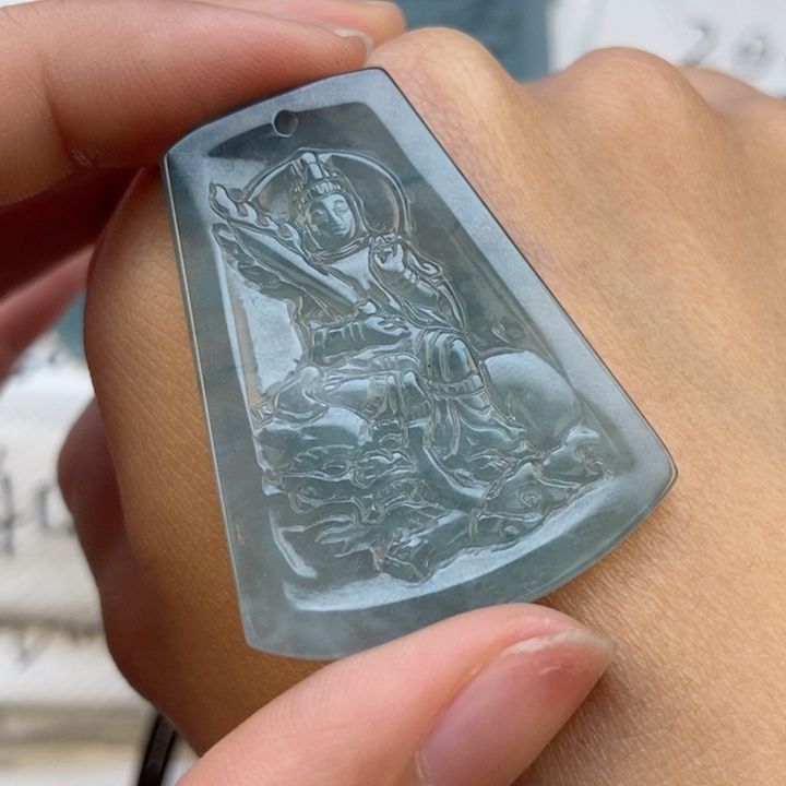 翡翠颈饰未镶嵌翡翠吊坠