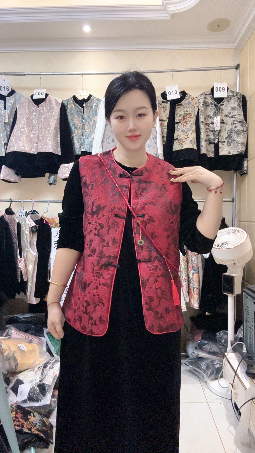 2025爆款新中式国风提花马甲女高级感独特网红超好看（红花马甲）