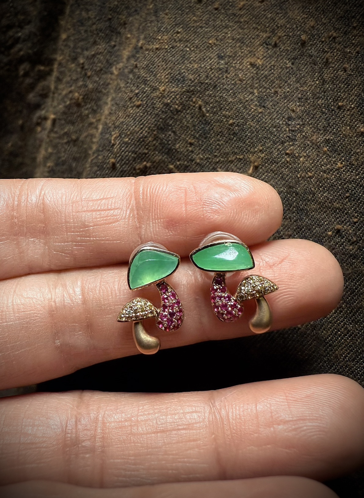 甜绿蘑菇翡翠耳钉18 k