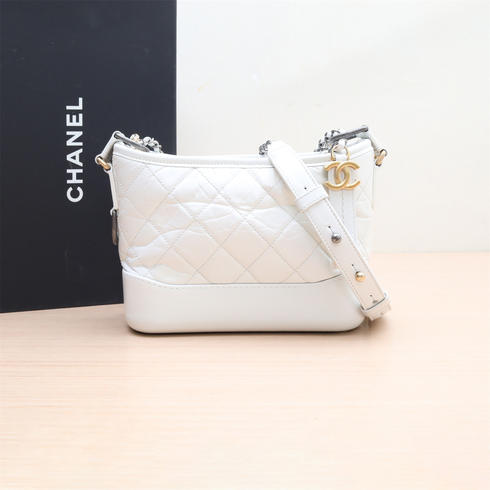 95新 Chanel/香奈儿 活动 斜挎包 流浪 20cm 白色24开 P224185736