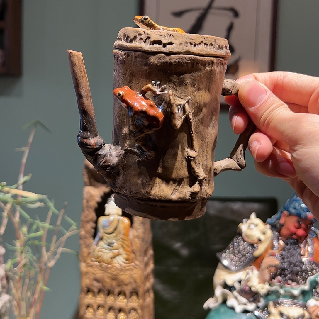 双蛙茶壶一物一件瑕疵