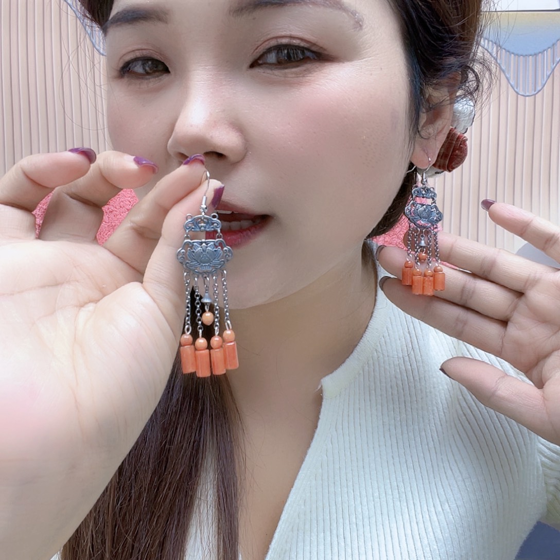 翡翠未镶嵌颈饰耳环