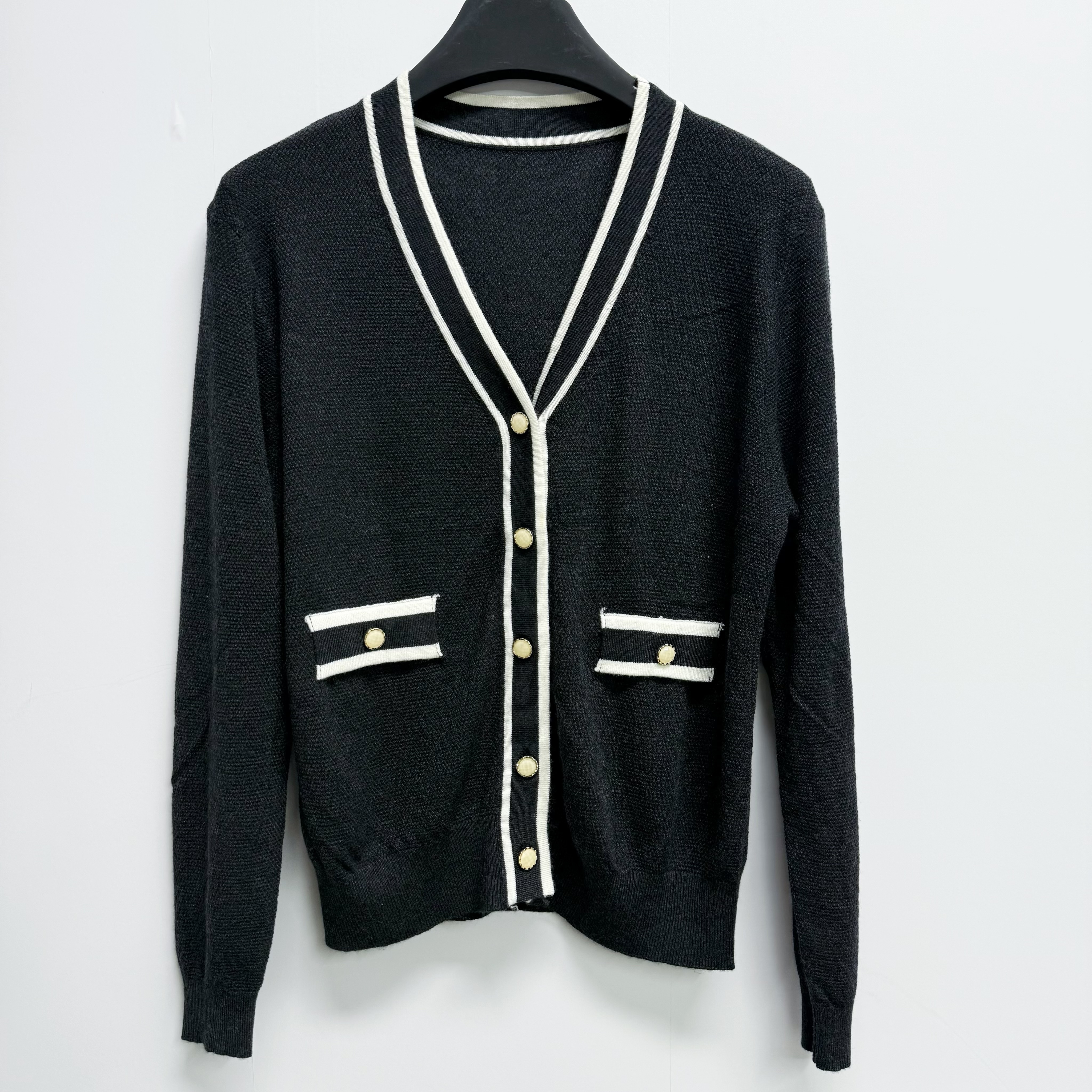 纽扣撞色上衣女款8801