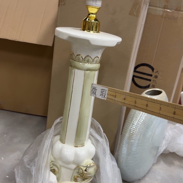 微瑕青花瓷器值得购买