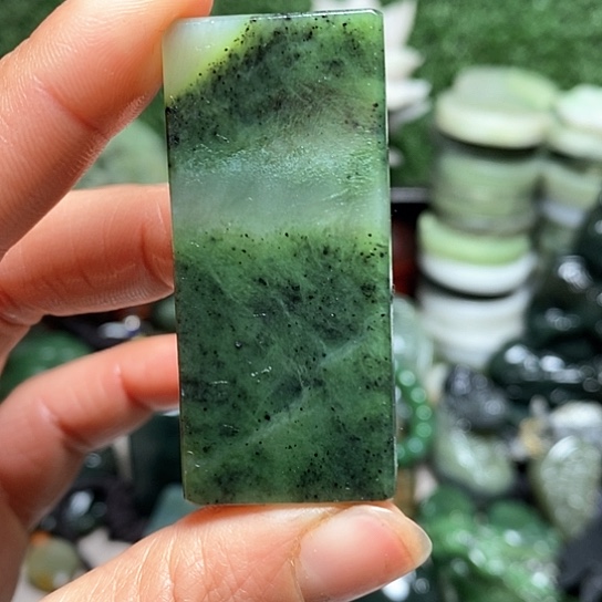 未镶嵌和田玉（糖玉）珠宝半成品