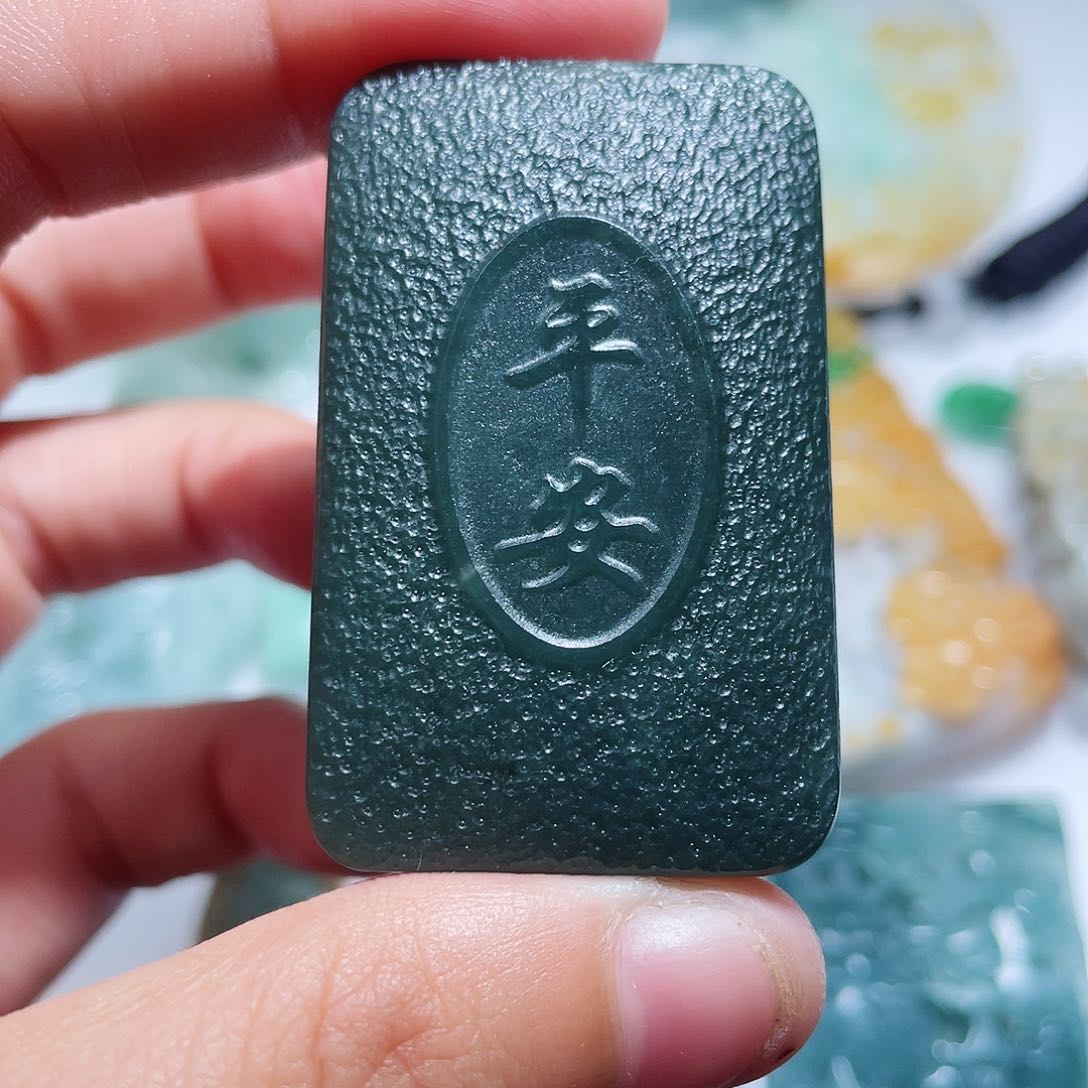 和田玉（糖玉）颈饰未镶嵌