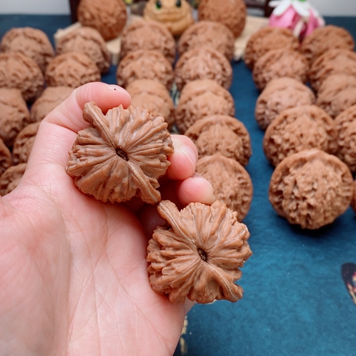 ****猪把件文玩核桃四座楼41