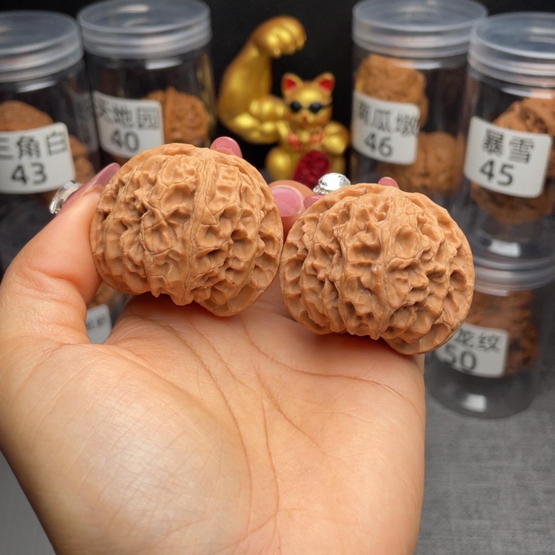 文玩核桃把件苹果园