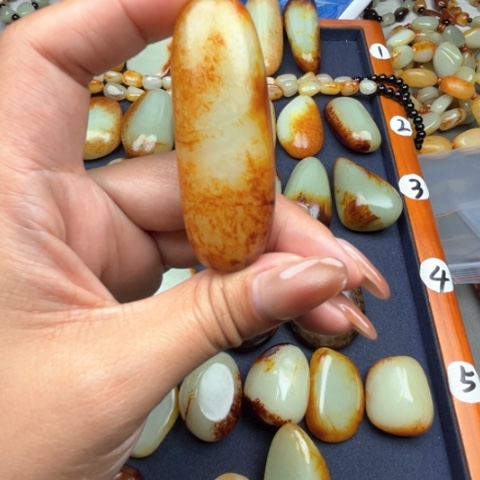 和田玉颈饰未镶嵌牧*人