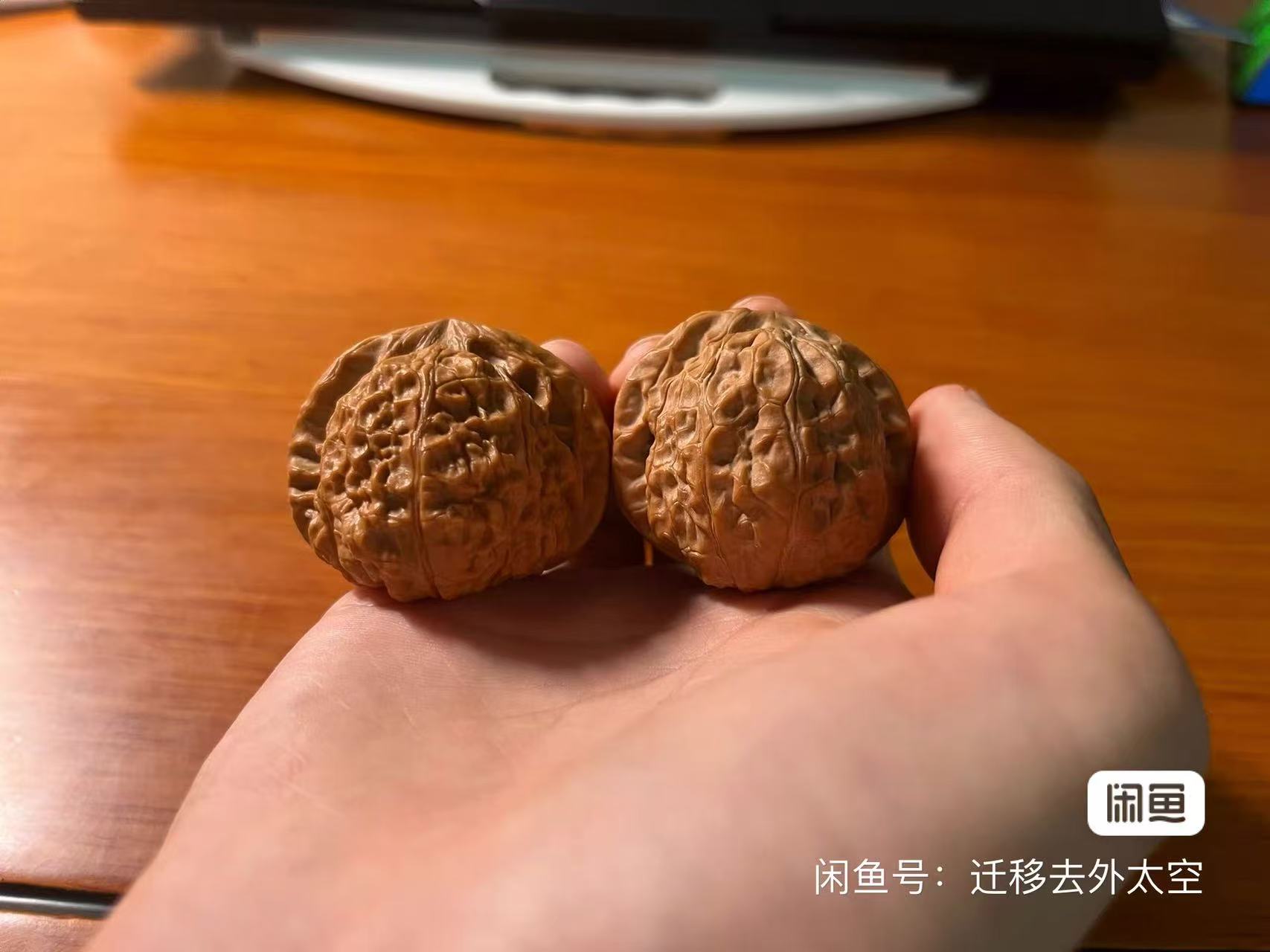 文玩核桃南瓜墩全品红皮密度很大