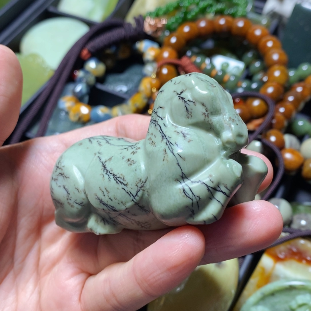 闻***闻和田玉未镶嵌颈饰