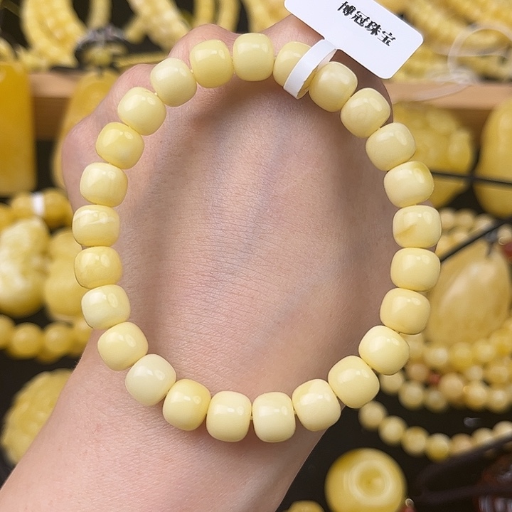 琥珀未镶嵌颈饰琥珀。