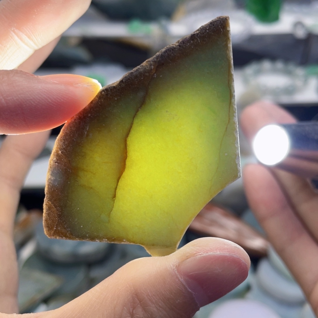 翡翠未镶嵌挂件缅甸天然翡翠片料