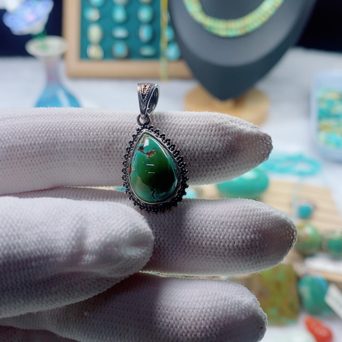 未镶嵌绿松石珠宝奇石