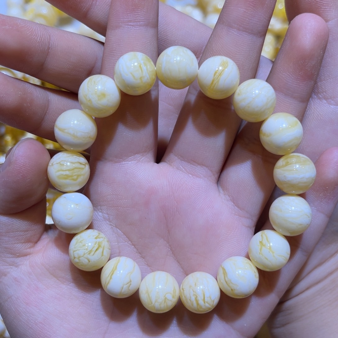 未镶嵌琥珀珠宝奇石