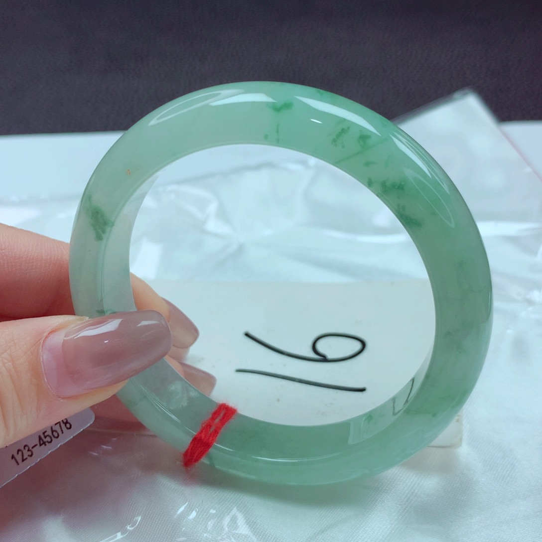 翡翠手镯未镶嵌手镯56