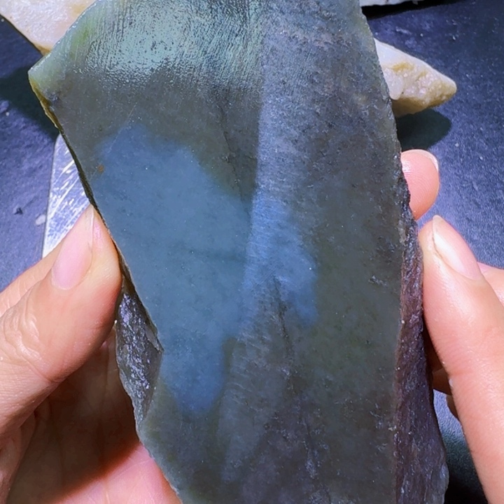未镶嵌和田玉（糖玉）珠宝半成品