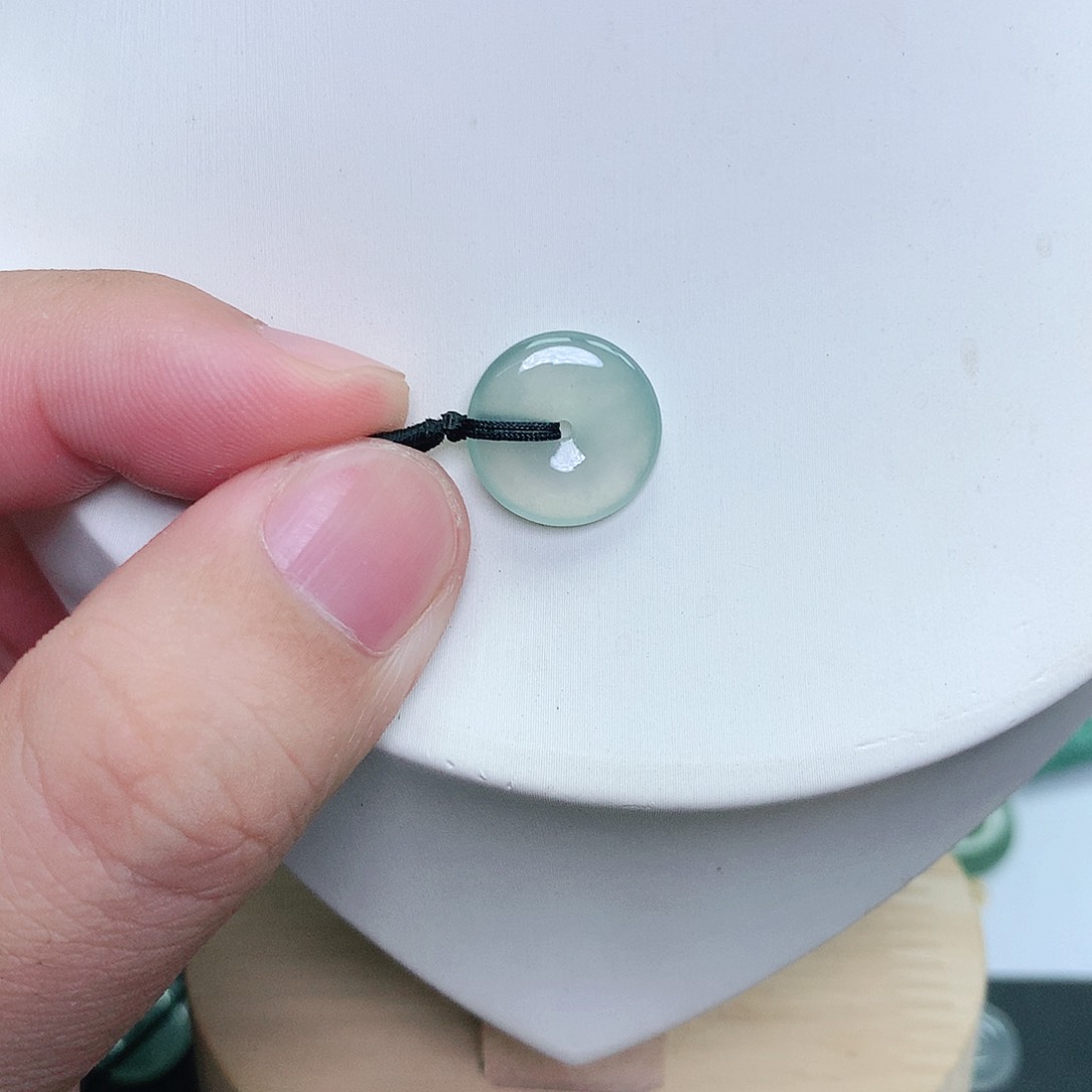 颈饰未镶嵌翡翠清**变缅甸