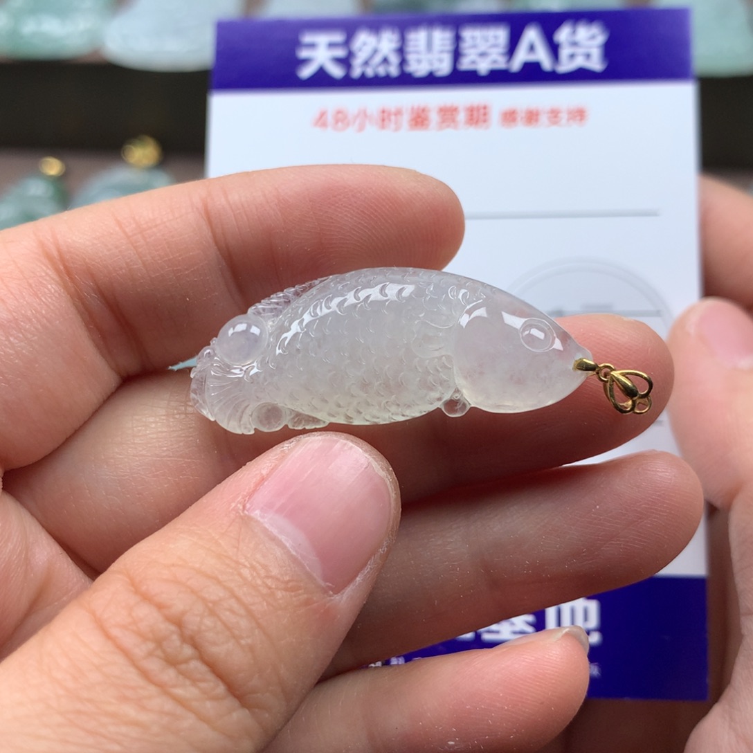 颈饰18K金镶嵌翡翠天然翡翠