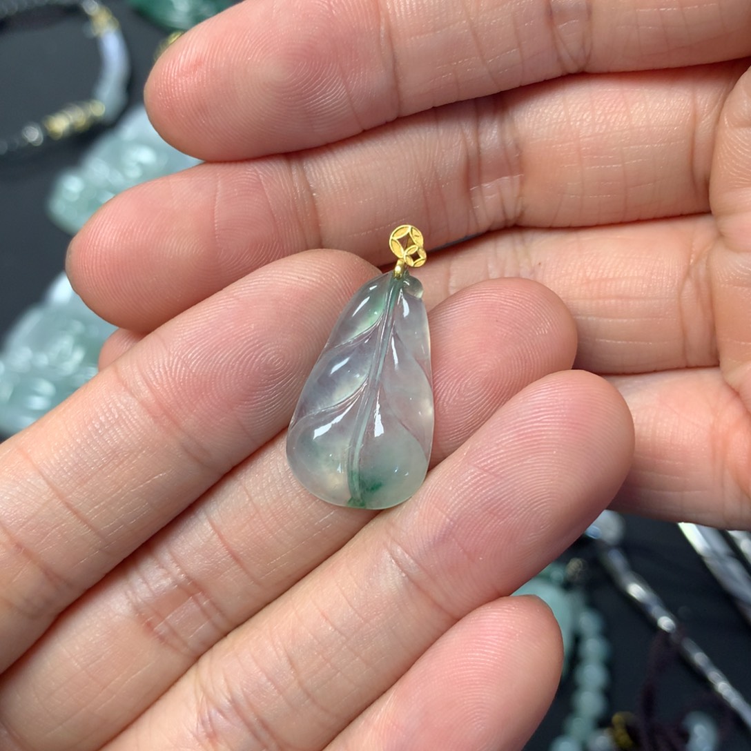 翡翠吊坠(不含链)18K金镶嵌