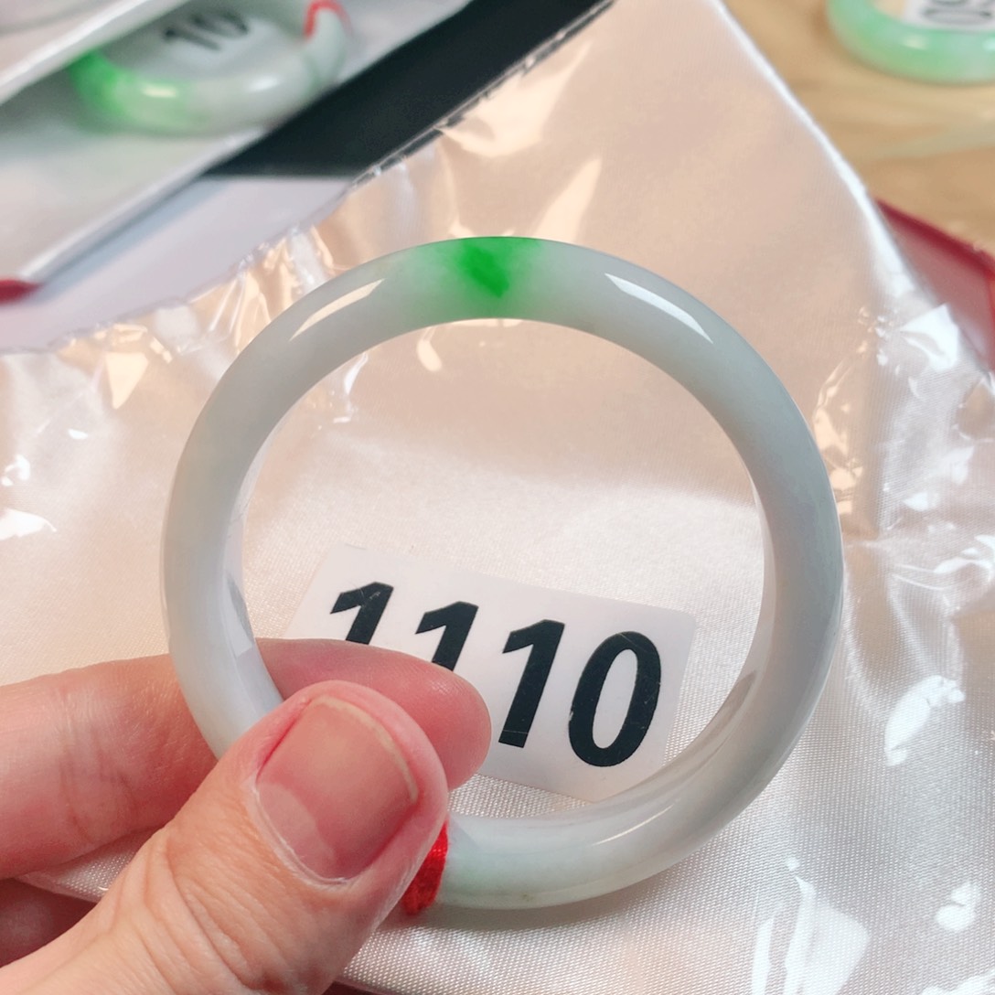 翡翠手镯未镶嵌翡翠手镯1110