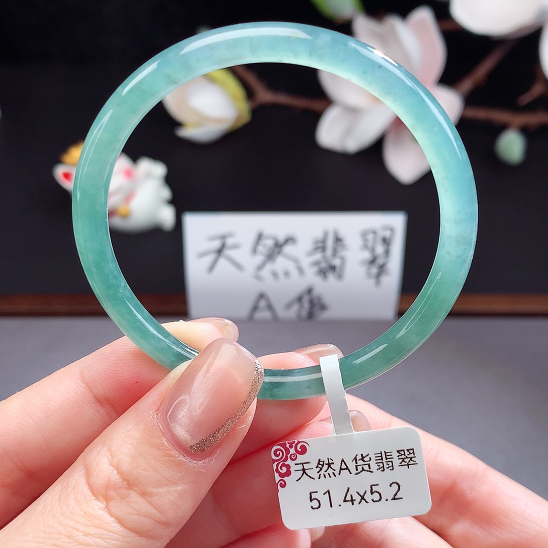 翡翠手镯（圆镯）未镶嵌