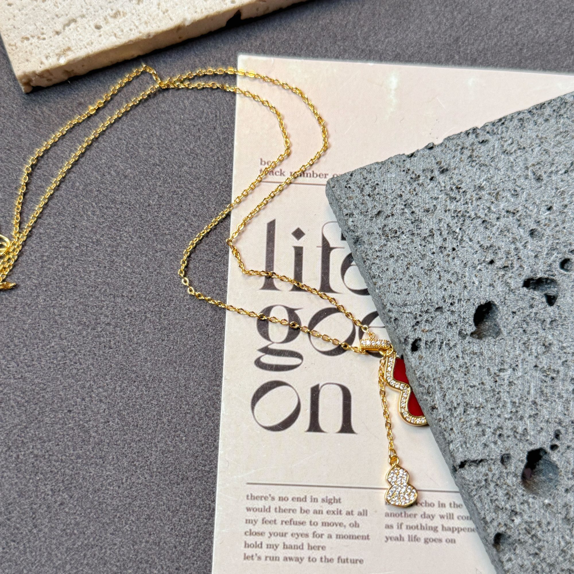  16895精工点钻葫芦流苏吊坠