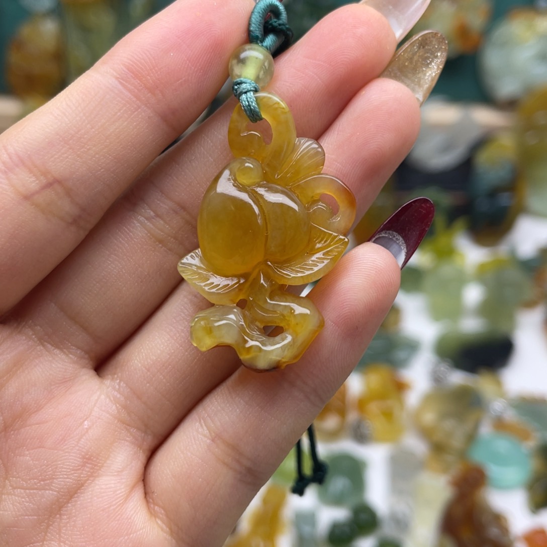 蛇纹石玉吊坠(不含链)未镶嵌
