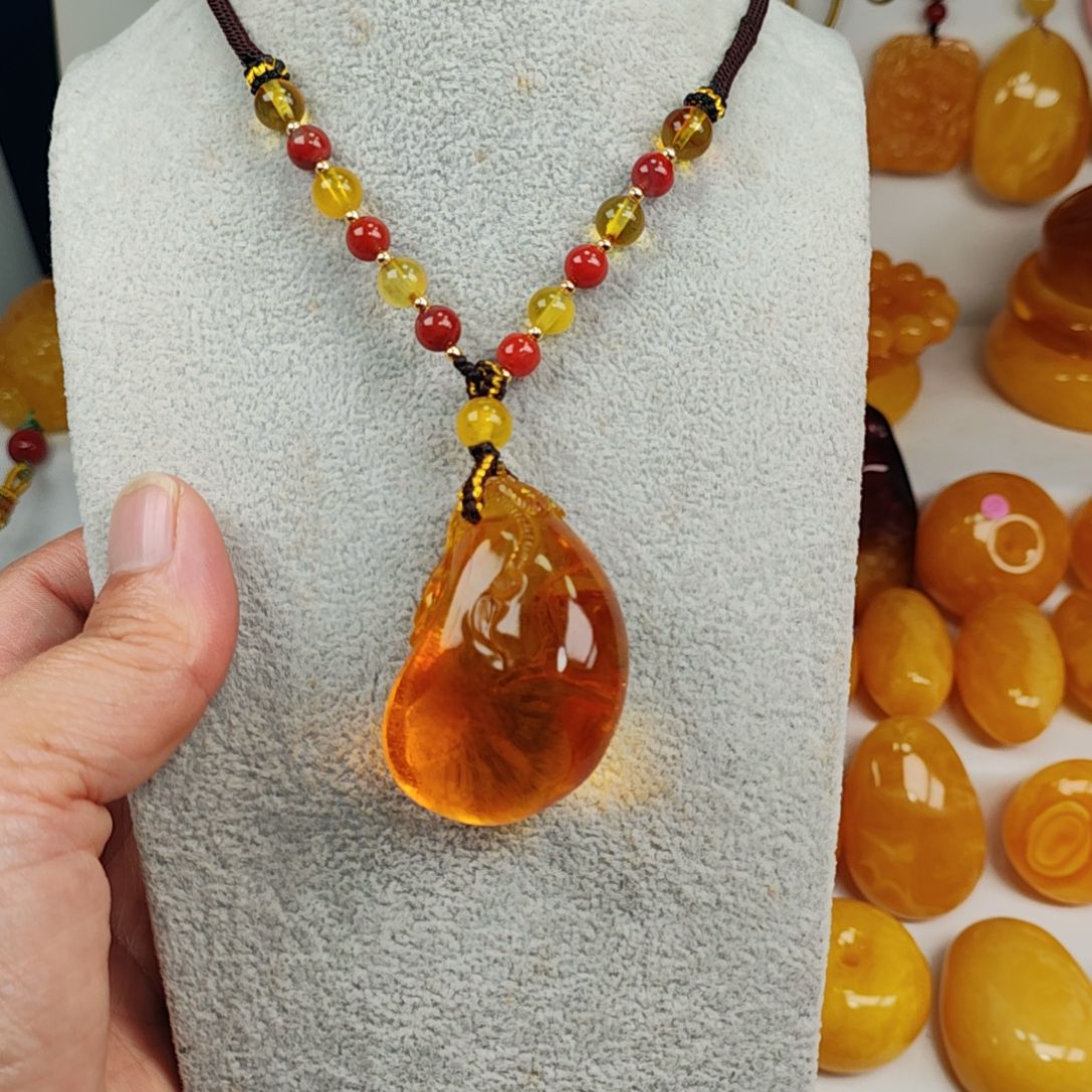 蜜蜡吊坠(赠链)未镶嵌