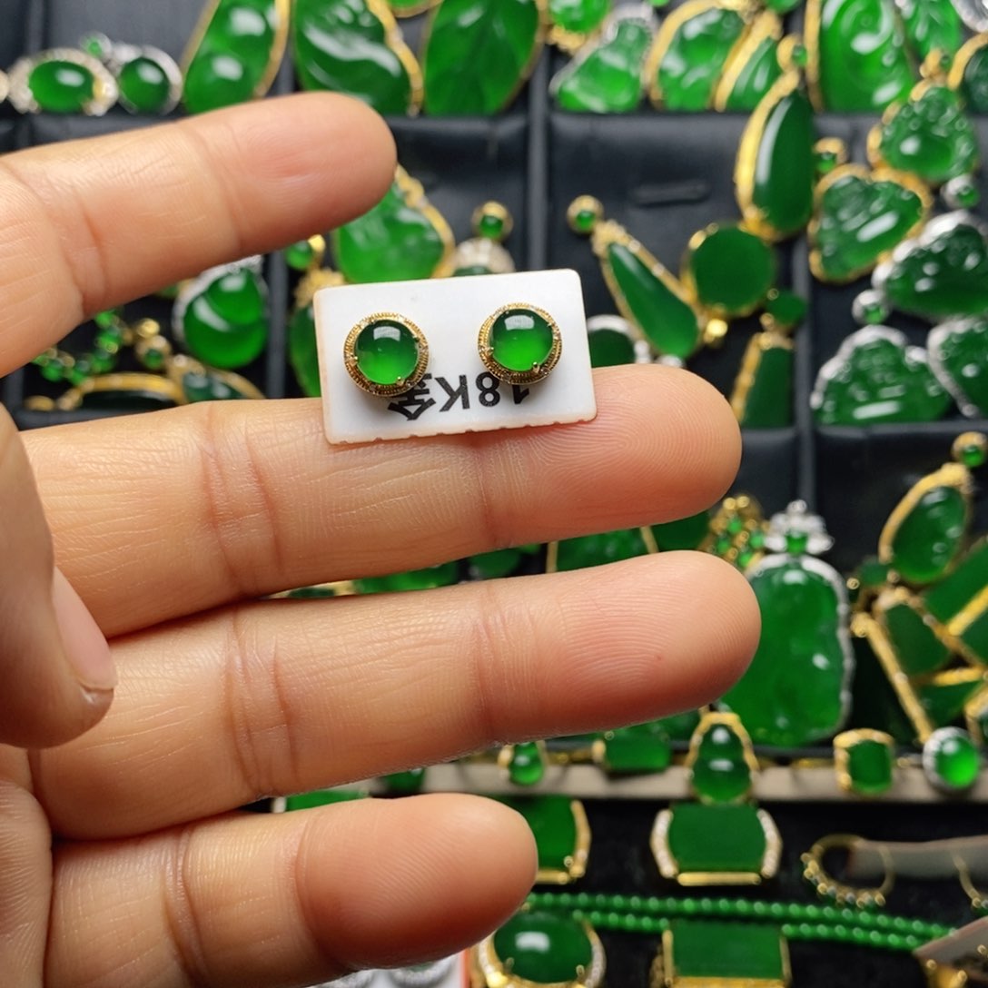 翡翠耳饰18K金镶嵌宛**笑特价