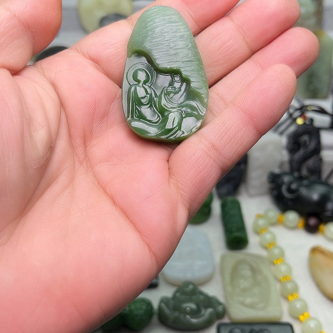 和田玉颈饰未镶嵌