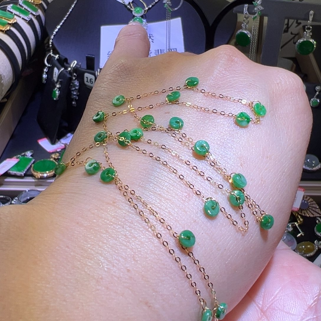 翡翠颈饰18K金镶嵌满天星