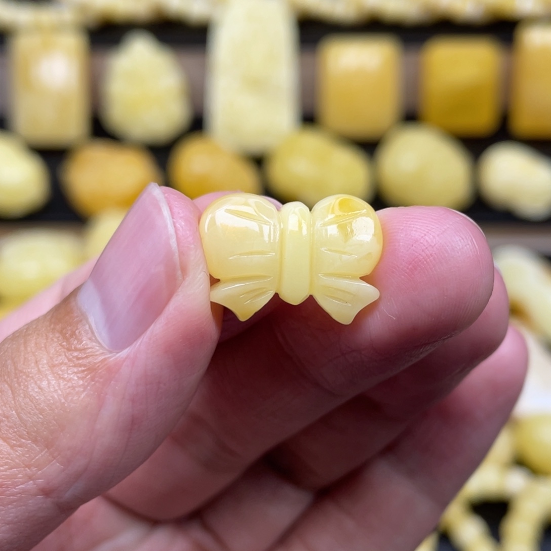 琥珀未镶嵌裸石琥珀蜜蜡