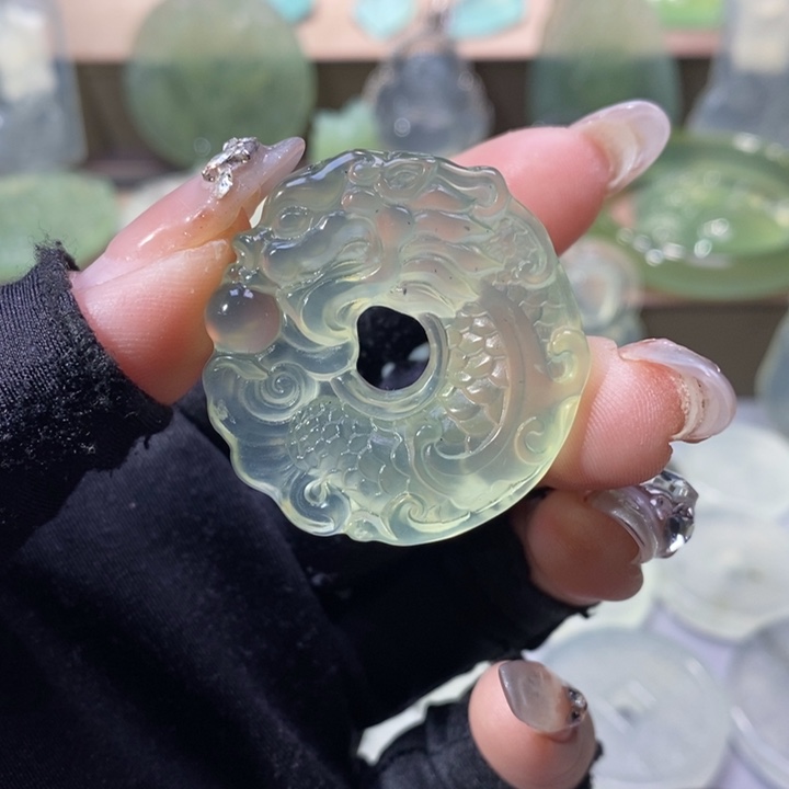 岫玉吊坠未镶嵌吊坠