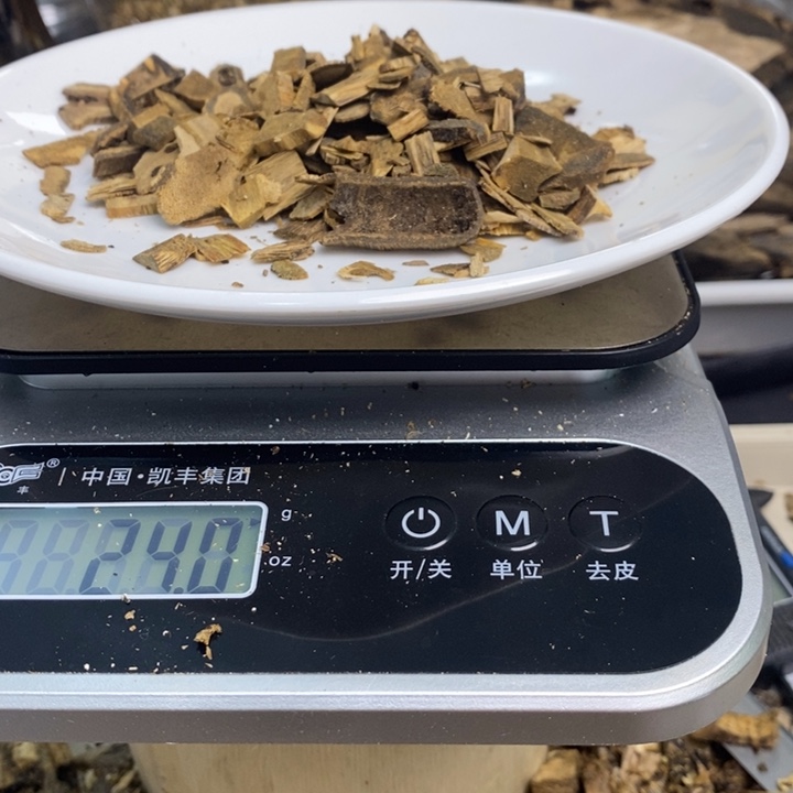沉香碎屑沉香原材料