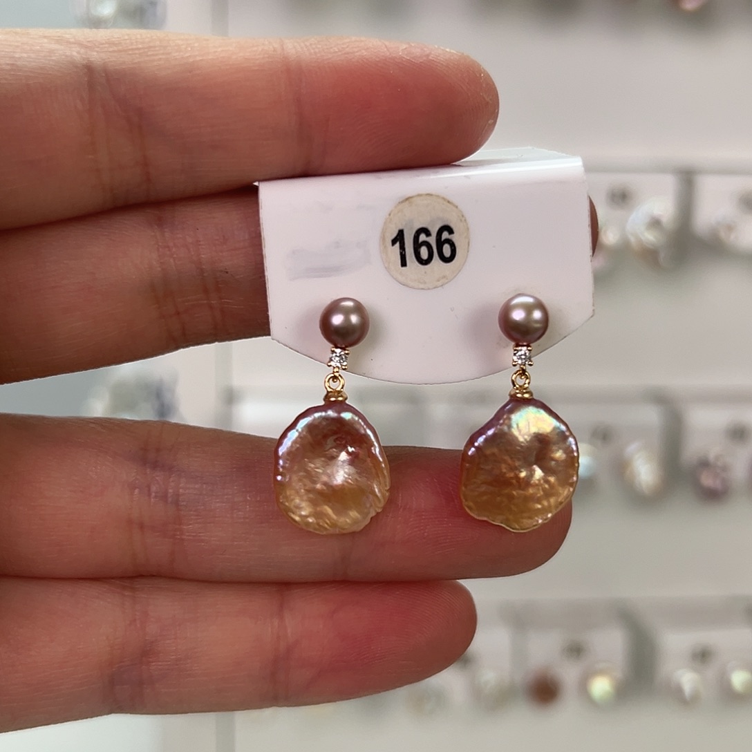 非金属巴洛克花瓣耳饰 