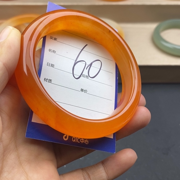 石英质玉未镶嵌手镯