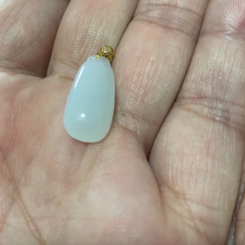 翡翠颈饰18K金镶嵌好看