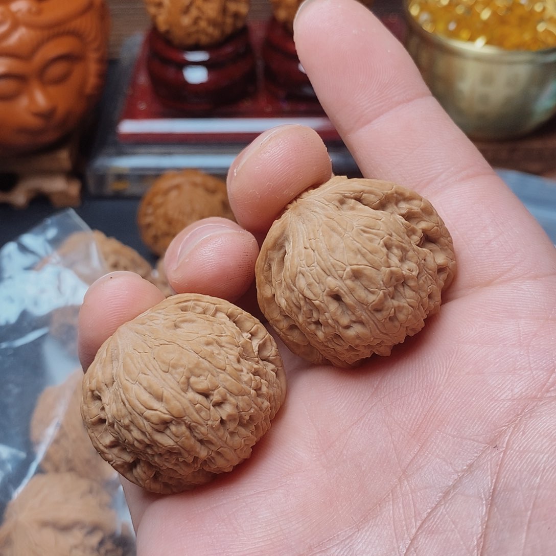 文玩核桃把件B151绣球