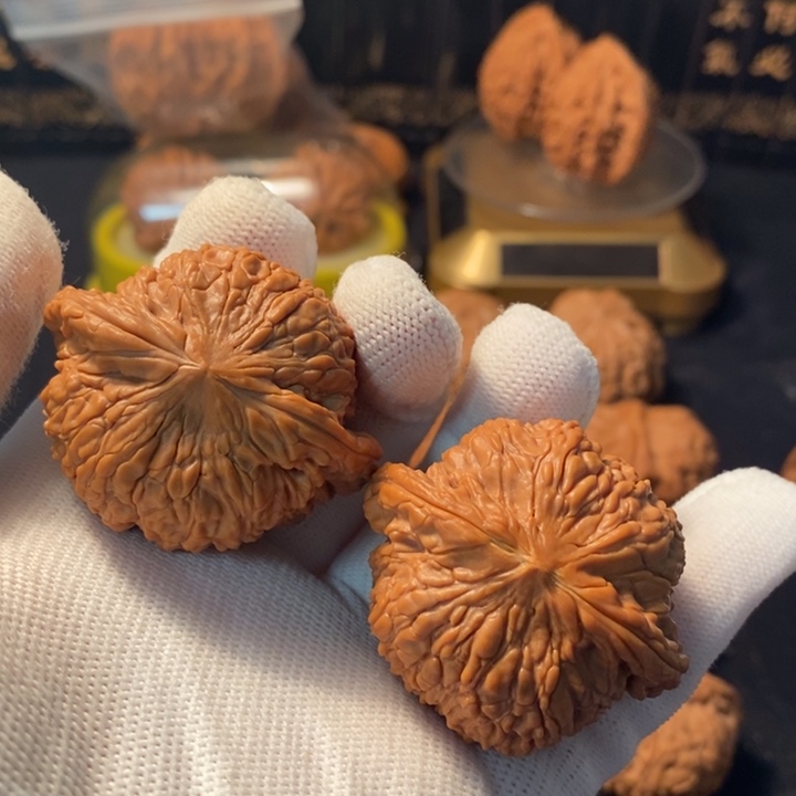 文玩核桃吊坠45泥鳅背