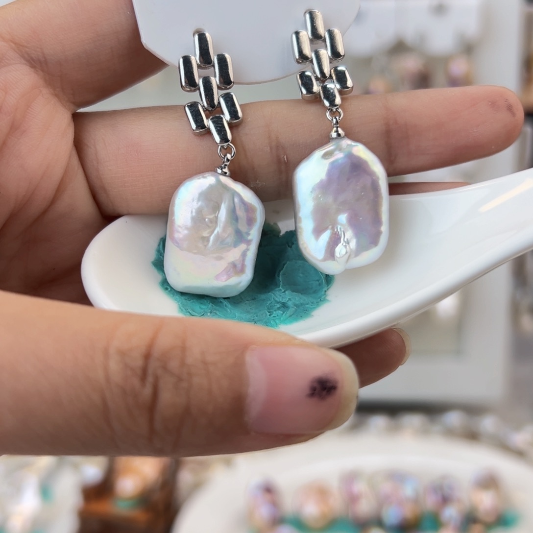 淡水珍珠耳饰未镶嵌