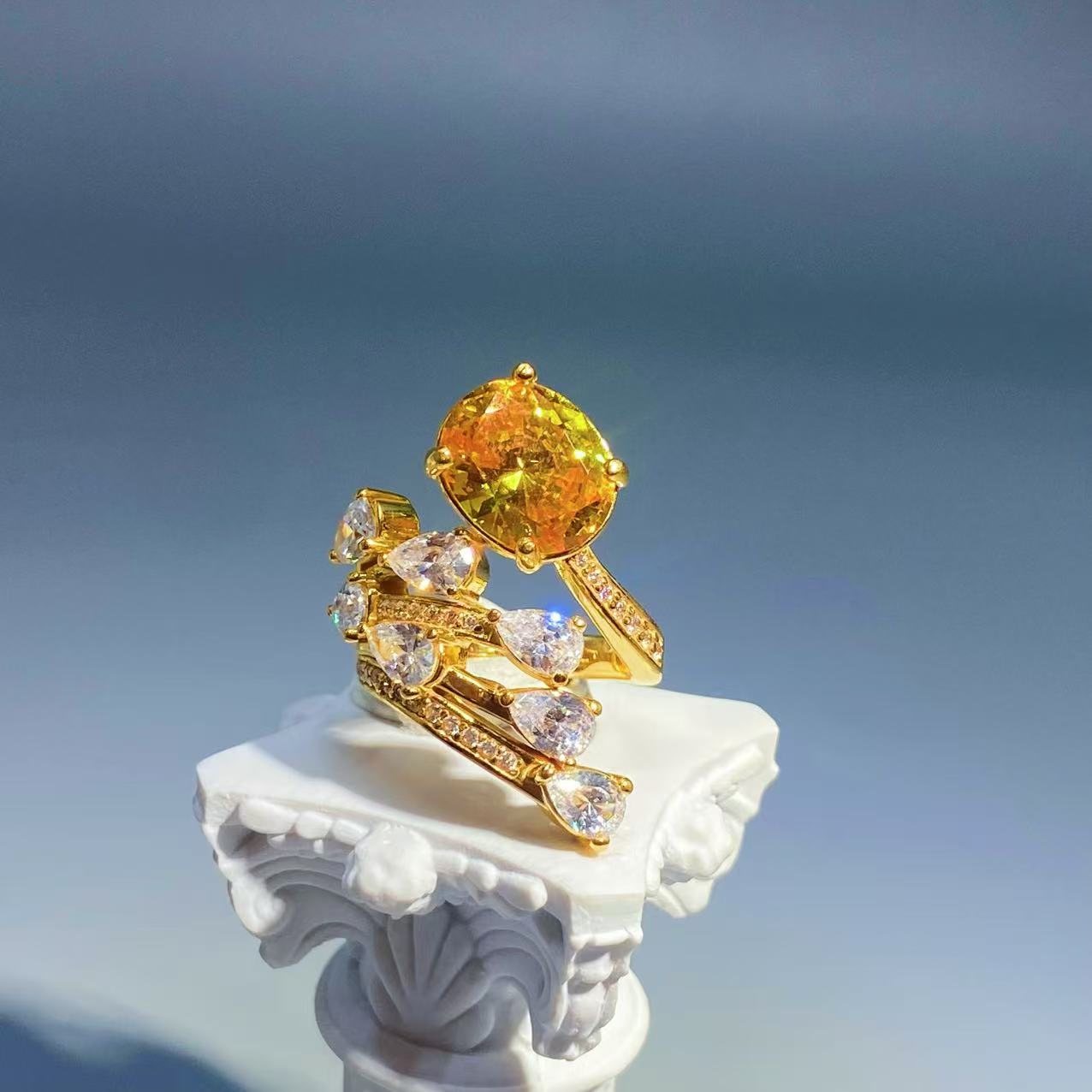 黄金足金999 黄金镶嵌黄色凤尾黄金戒指精致时尚高级感满满