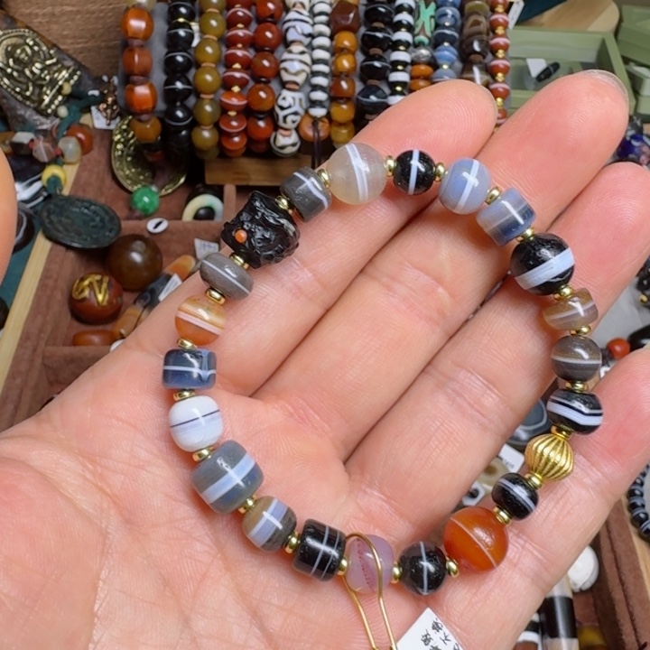 玛瑙/玉髓手串未镶嵌