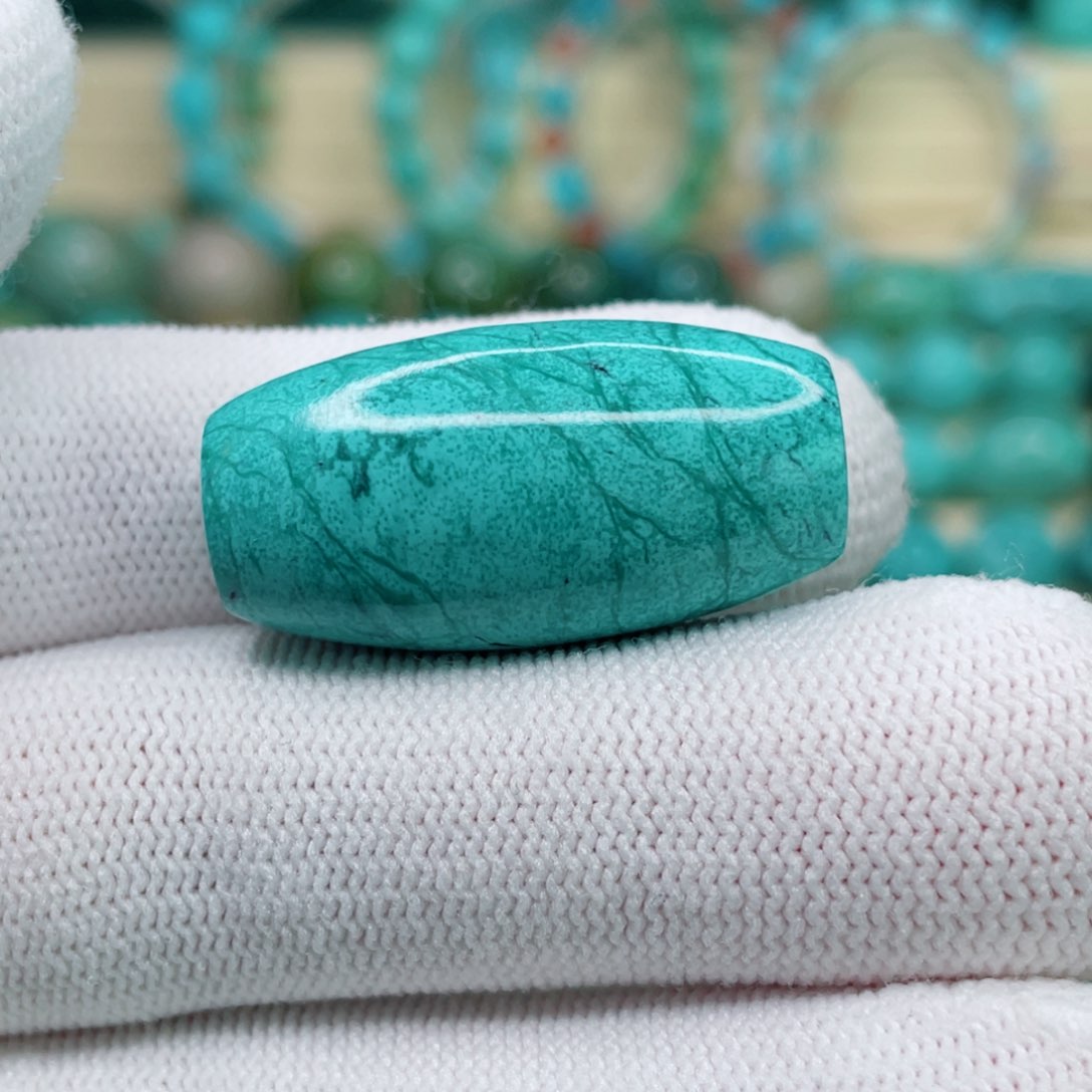 绿松石未镶嵌颈饰