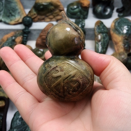 岫岩河磨玉（透闪石质玉）把件未镶嵌