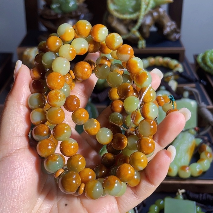 和田玉颈饰未镶嵌春**开