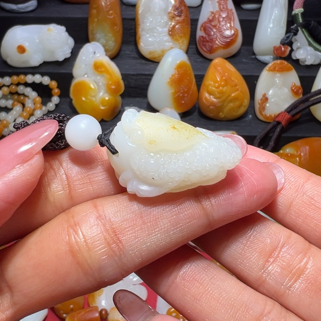 和田玉挂件未镶嵌