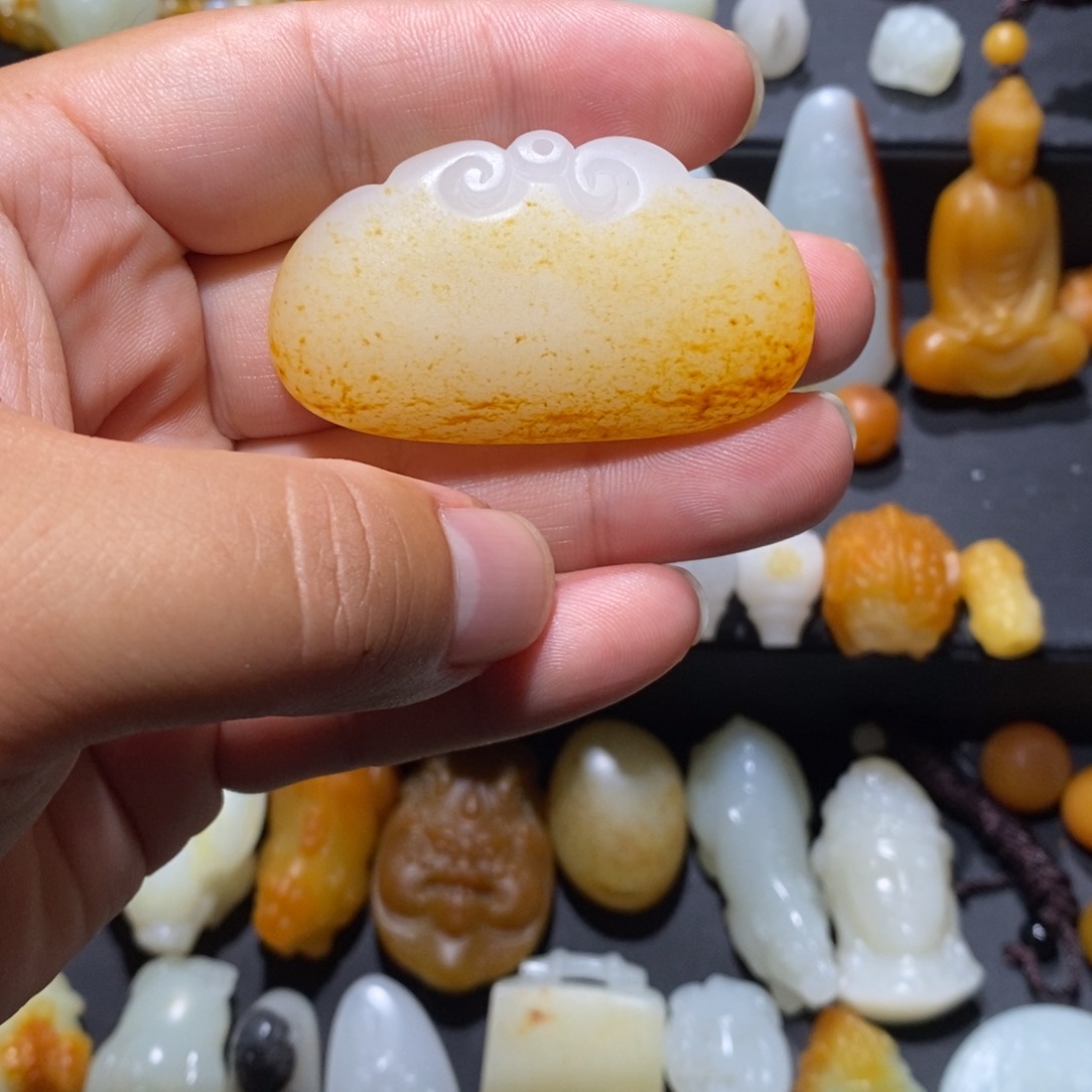 颈饰未镶嵌和田玉