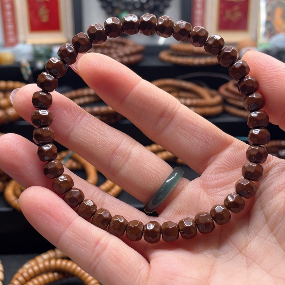 紫金鼠手串大****）7*5.7纯肉雕刻无相手串