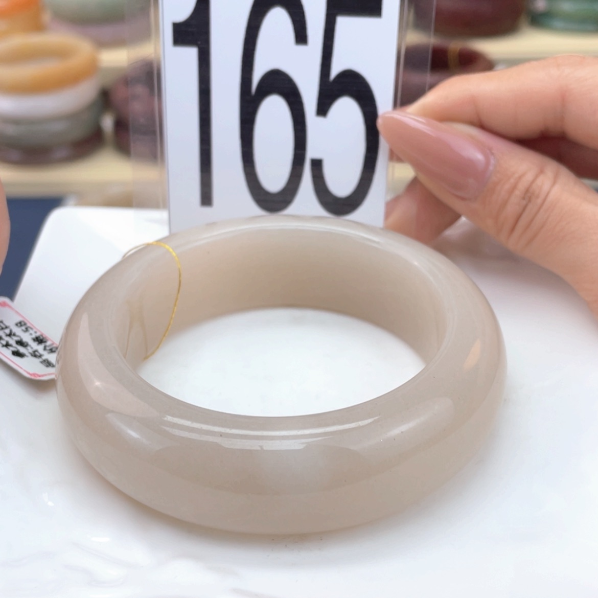 【闪购商品】石英质玉手镯未镶嵌